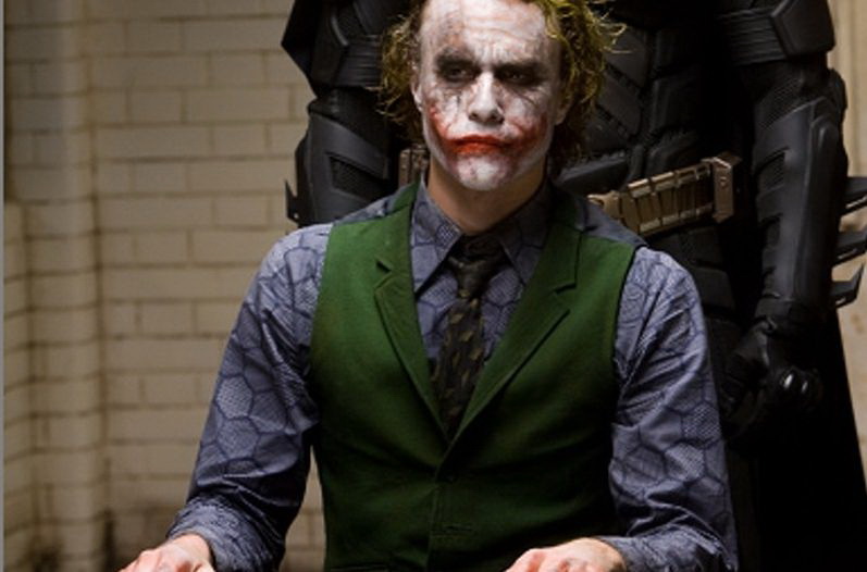 El Guasón de Heath Ledger, uno de los personajes de psicopatía por desolación más nihilistas dados por el cine en los últimos años. 